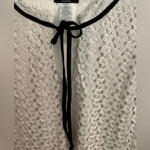 ONYX XL sleeveless beige top crochet designs with lining V-neck w/black trim